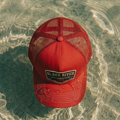 Caps - Black River Foundry Trucker (rød)