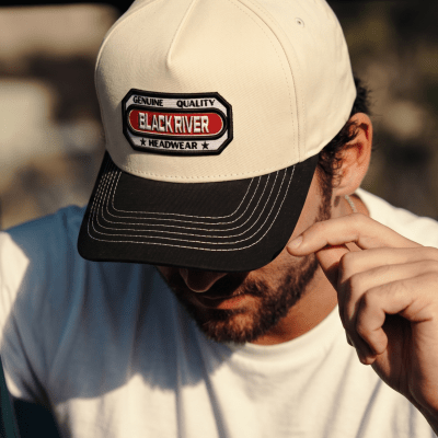 Caps - Black River Richmond Cotton Snapback (offwhite/svart)