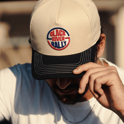 Caps - Black River Rally Cotton Snapback (krem/svart)
