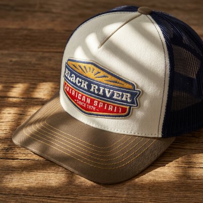 Caps - Black River Beacon Trucker (off-white/blå/grønn)