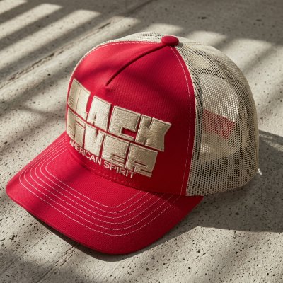 Caps - Black River Bold Logo Trucker (rød/kremfarget)