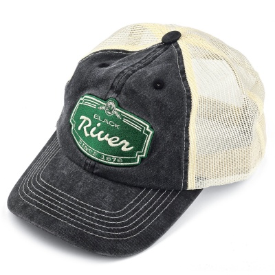 Caps - Black River Sacramento Washed Trucker (svart/kremfarget)